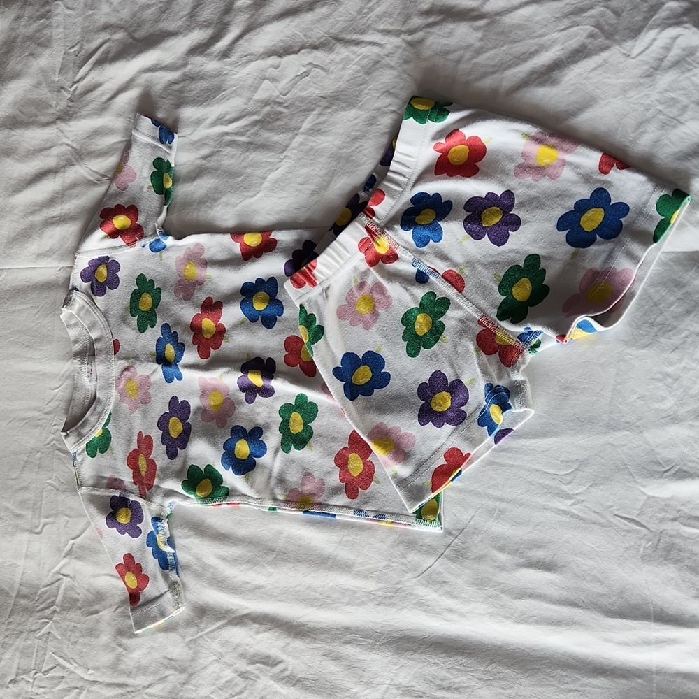 Hanna Andersson white flowers pajamas